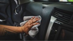 Auto Finesse Genel Plastik Parlatıcı ve Besleyici - Dressle bölünmüş Ürün 500 ml
